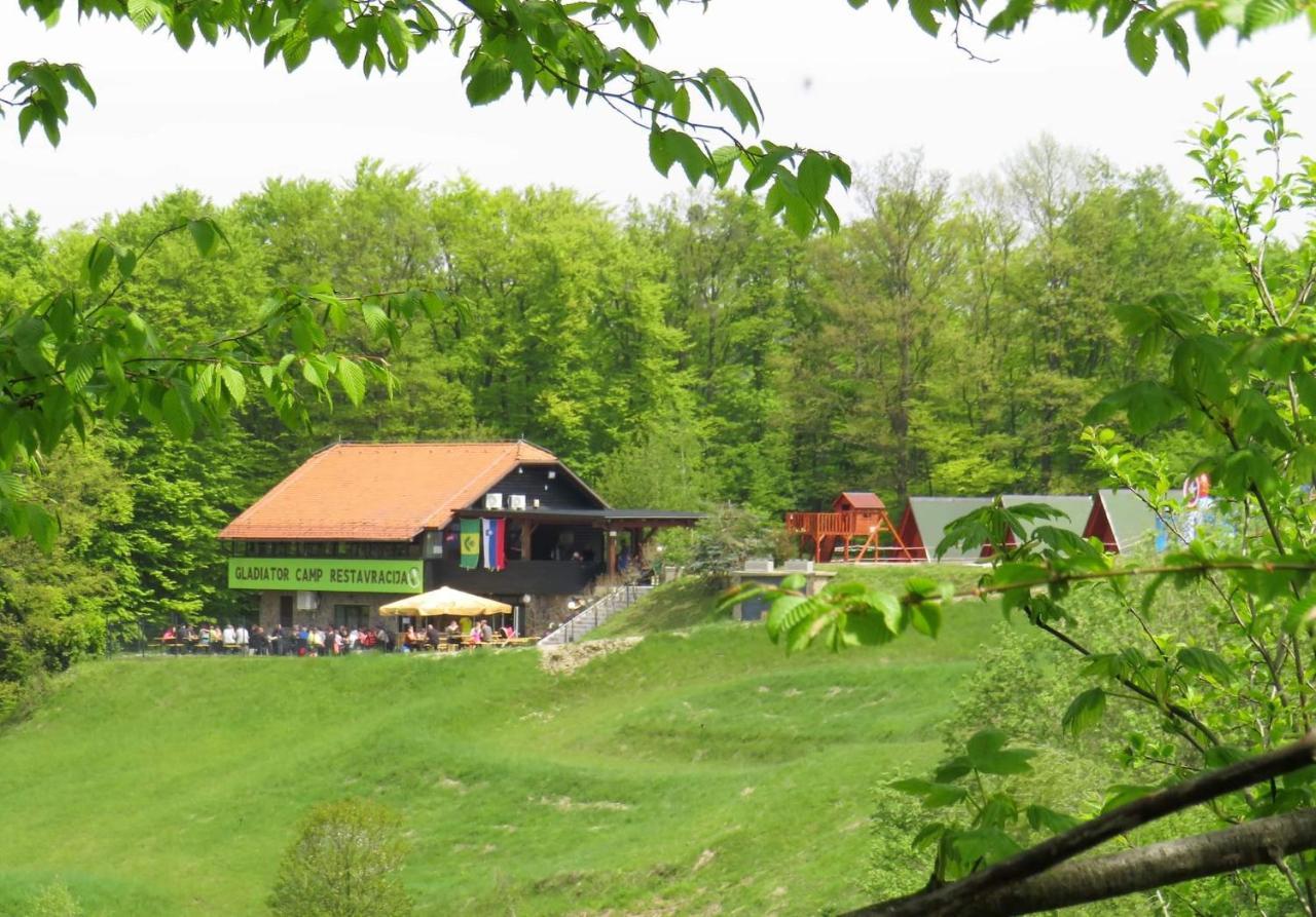 Hotel Kamp Restavracija Gladiator Zetale Exterior foto